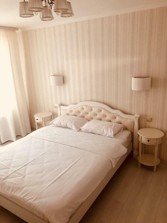 Classic Apartment Boryspilʼ Dış mekan fotoğraf