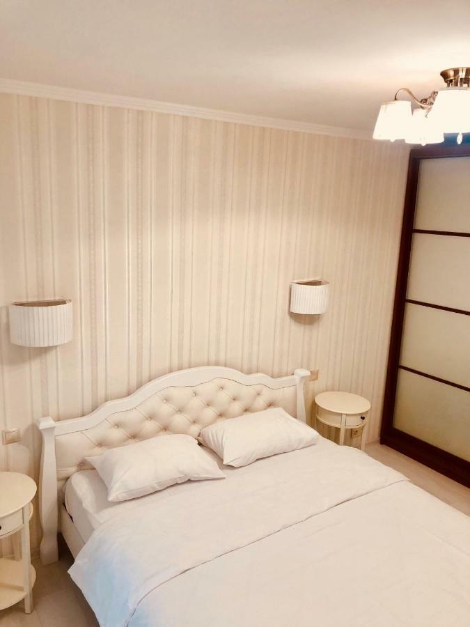 Classic Apartment Boryspilʼ Dış mekan fotoğraf