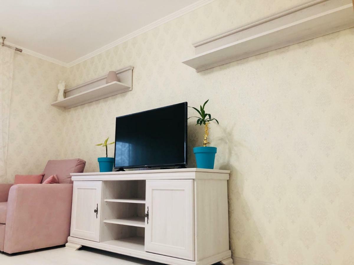 Classic Apartment Boryspilʼ Dış mekan fotoğraf