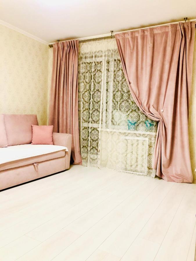 Classic Apartment Boryspilʼ Dış mekan fotoğraf